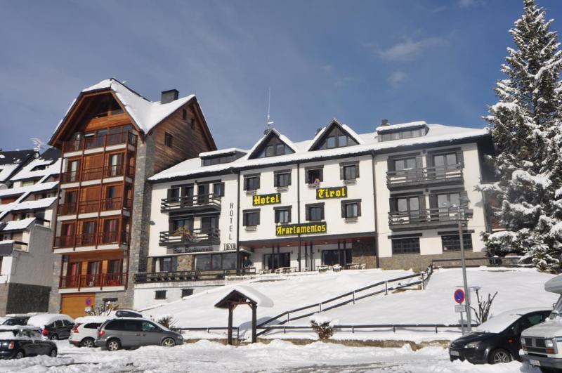 Hotel Tirol Formigal Exterior foto
